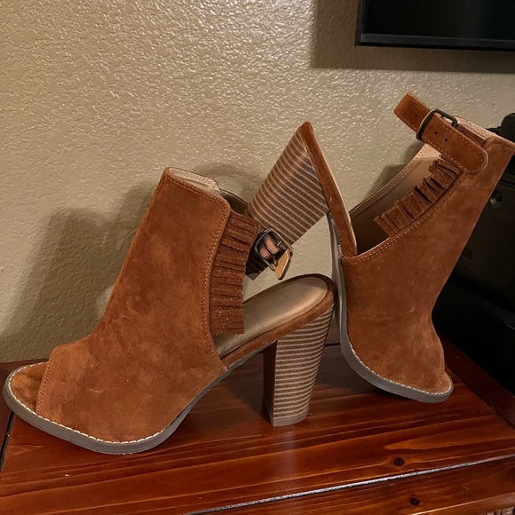 Ladies Open-Toe Bootie with Fringe - Picture 1 of 3
